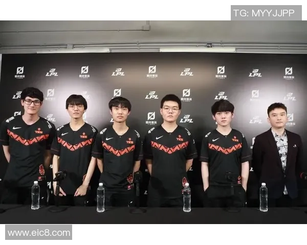 电竞身份的多重维度：玩家在虚拟世界与现实生活中的自我认同探讨